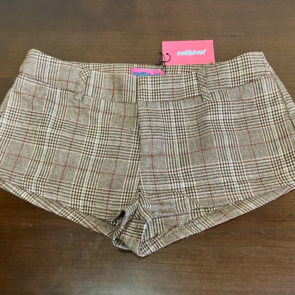 Edikted Phoeby Tan Plaid Short Shorts sz S